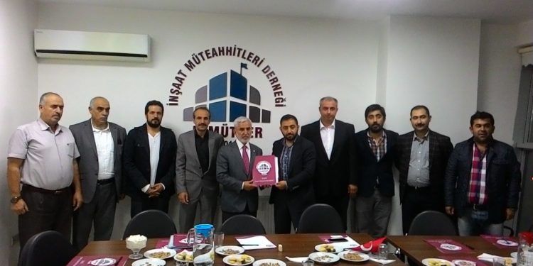 Öztürk’ten ELMUTDER’e Ziyaret